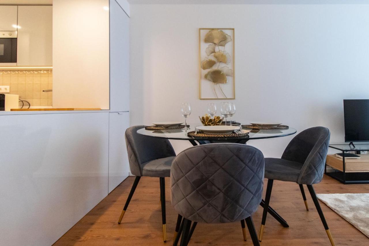 Stunning Apartment W/ Free Parking By Lovelystay بورتو المظهر الخارجي الصورة